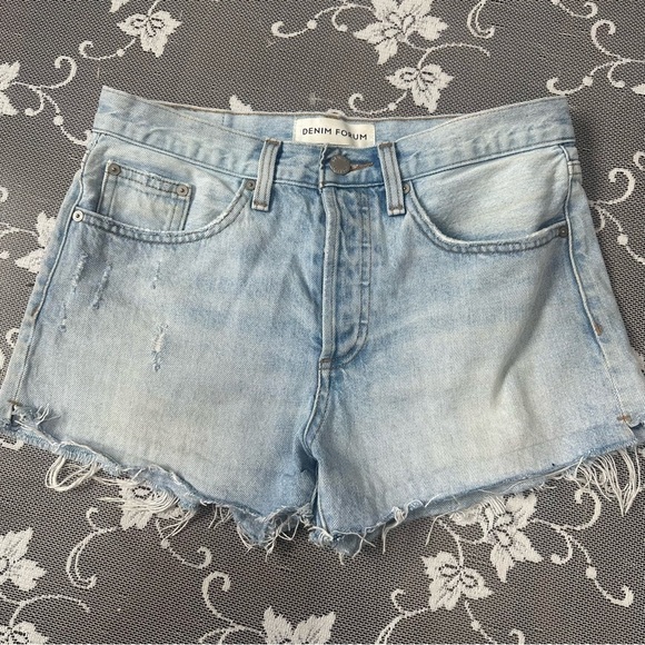 Aritzia Denim Forum The Yoko Denim Short Sz 26 - Picture 3 of 9